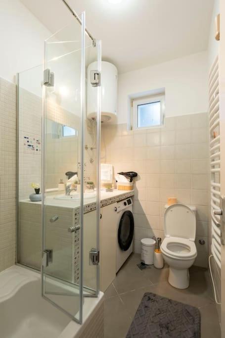 Train 23 Apartment Belgrade Exterior photo