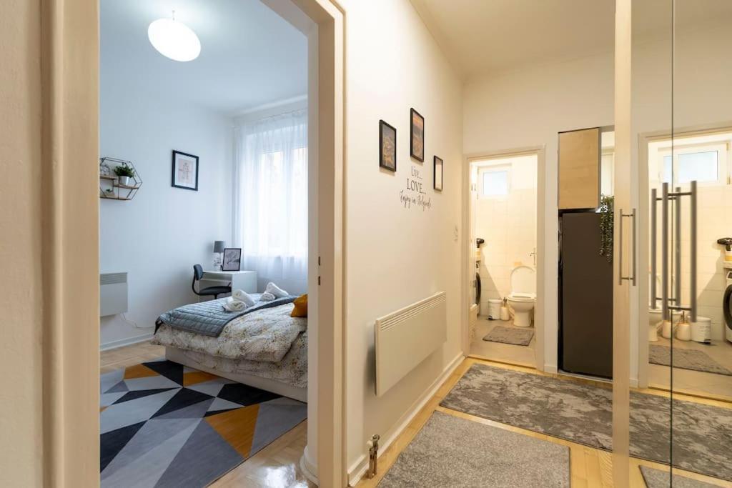 Train 23 Apartment Belgrade Exterior photo