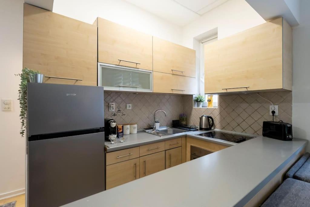 Train 23 Apartment Belgrade Exterior photo